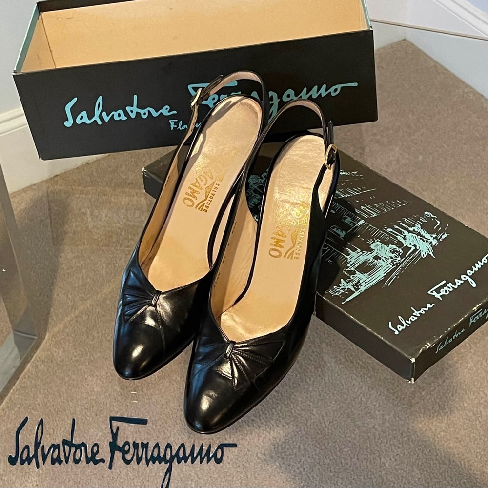 Salvatore Ferragamo, 9AAA, black sling, medium heel